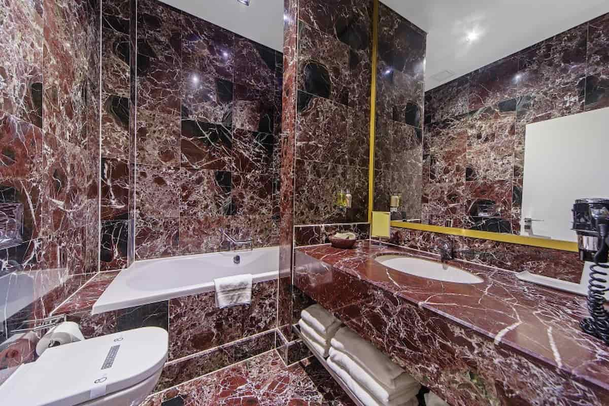  Red Marble in Kolkata (Rojo Levante) Polished Honed Tumbled Forms Carrara Red Model 